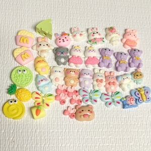 ❤️3/$10❤️M20 Assorted Cute Resin Cabochons in Pastel colours